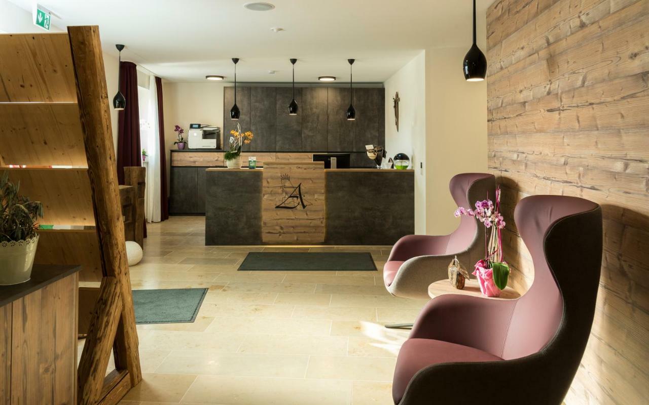 Landhotel Zum Adler Oberbechingen المظهر الخارجي الصورة