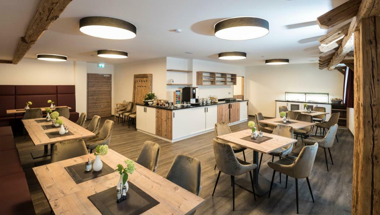 Landhotel Zum Adler Oberbechingen المظهر الخارجي الصورة