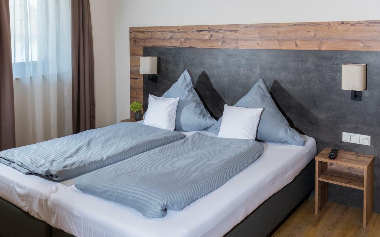 Landhotel Zum Adler Oberbechingen المظهر الخارجي الصورة
