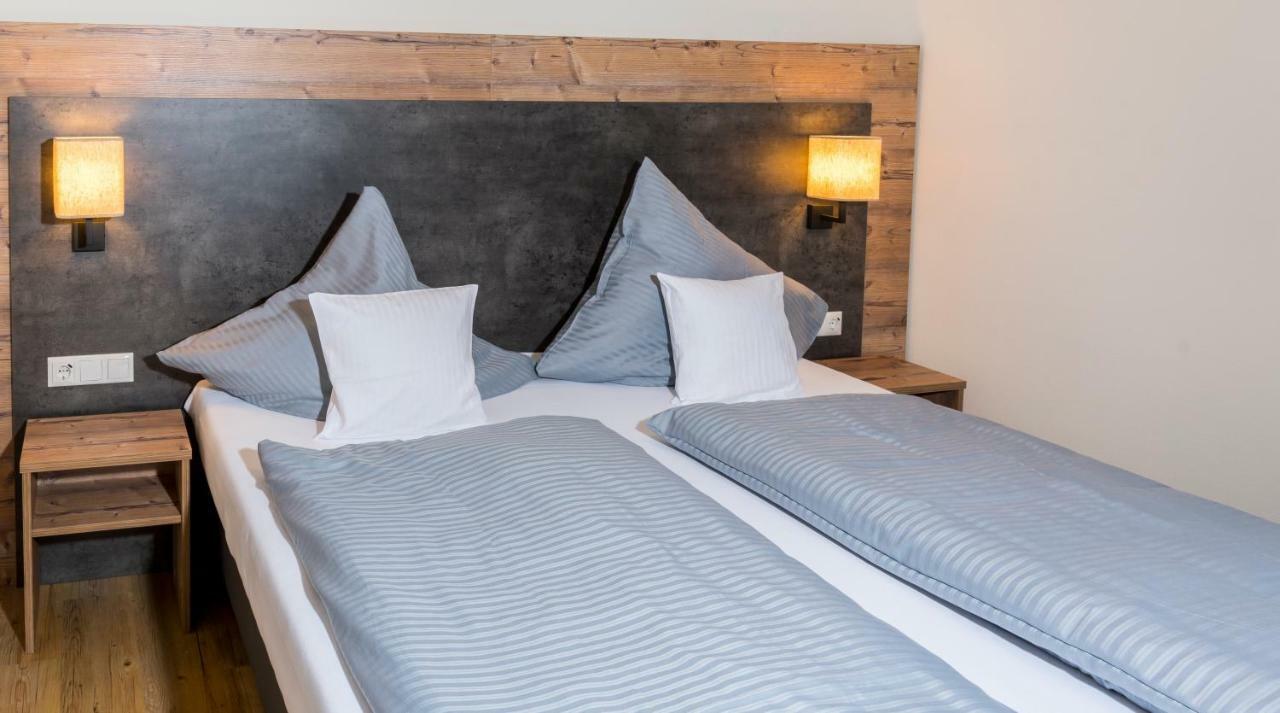 Landhotel Zum Adler Oberbechingen المظهر الخارجي الصورة
